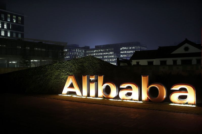 Alibaba, JD phá kỷ lục với doanh thu 139 tỷ USD trong ngày độc thân